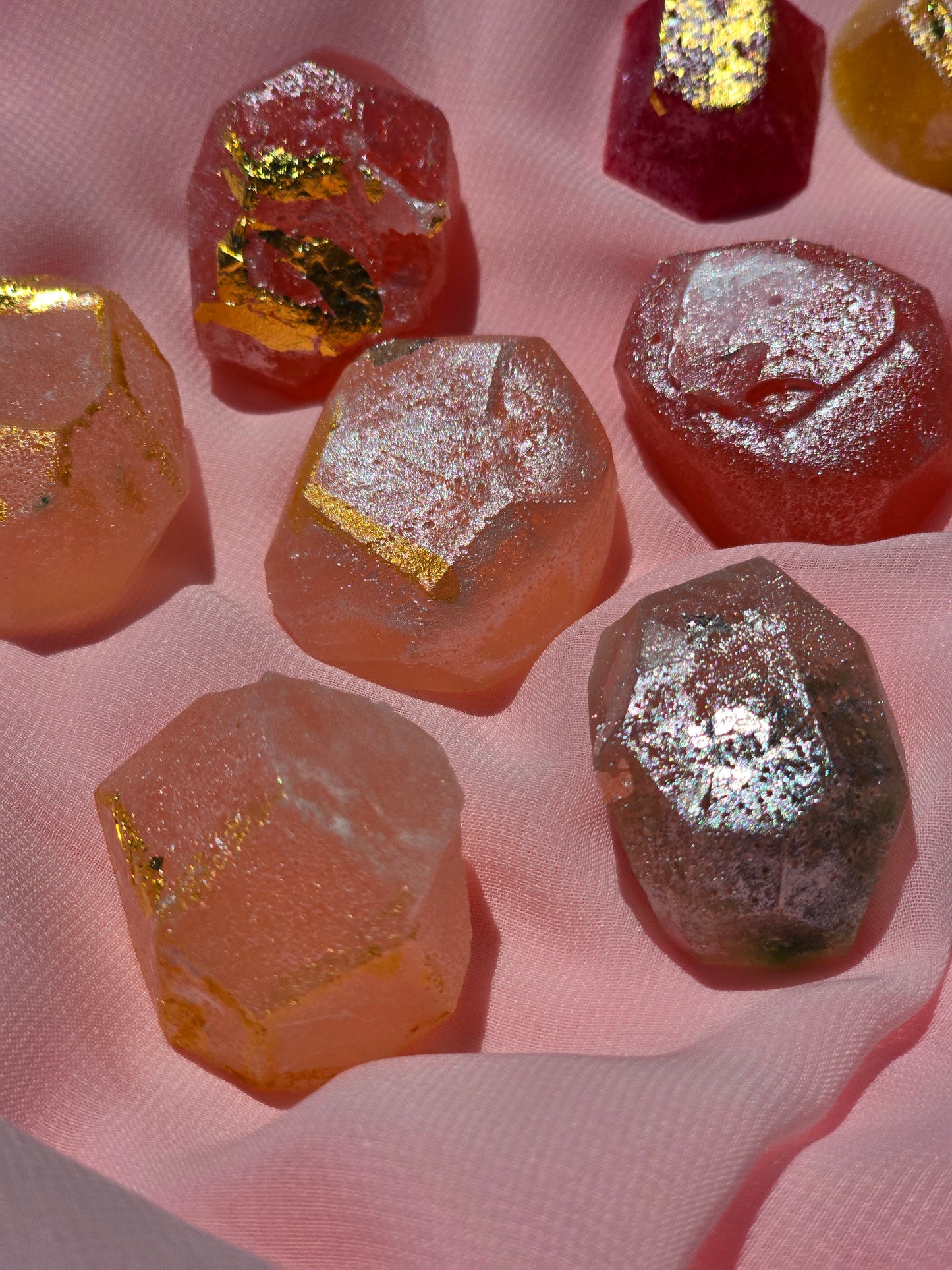Mixed Flavour Gem Box with Free Sour Dip