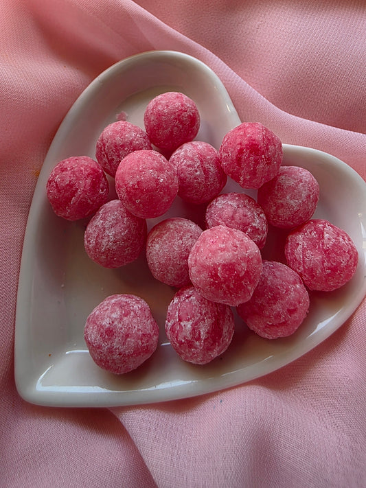 Super Sour Strawberry Hard Candy Balls 100g